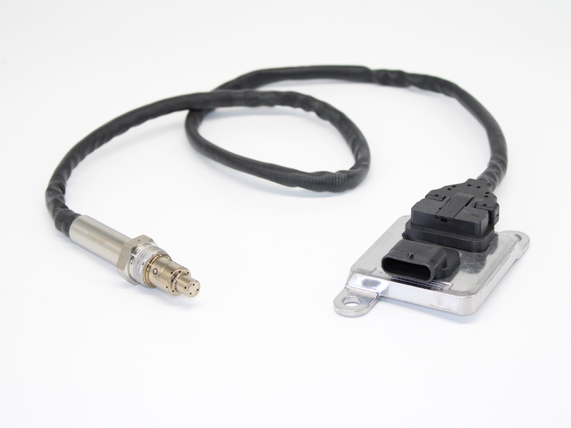 Sensore NOx A1038611 Mercedes-Benz 12V | A 000 905 86 11 | Autovetture | Qualità originale